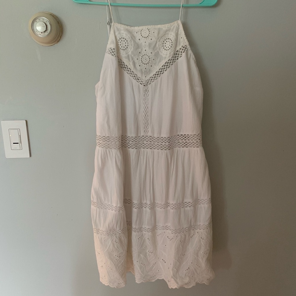 pretty white Abercrombie dress